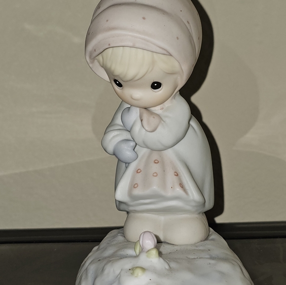 PRECIOUS MOMENTS February Collection 10991 - Picture 3 of 6